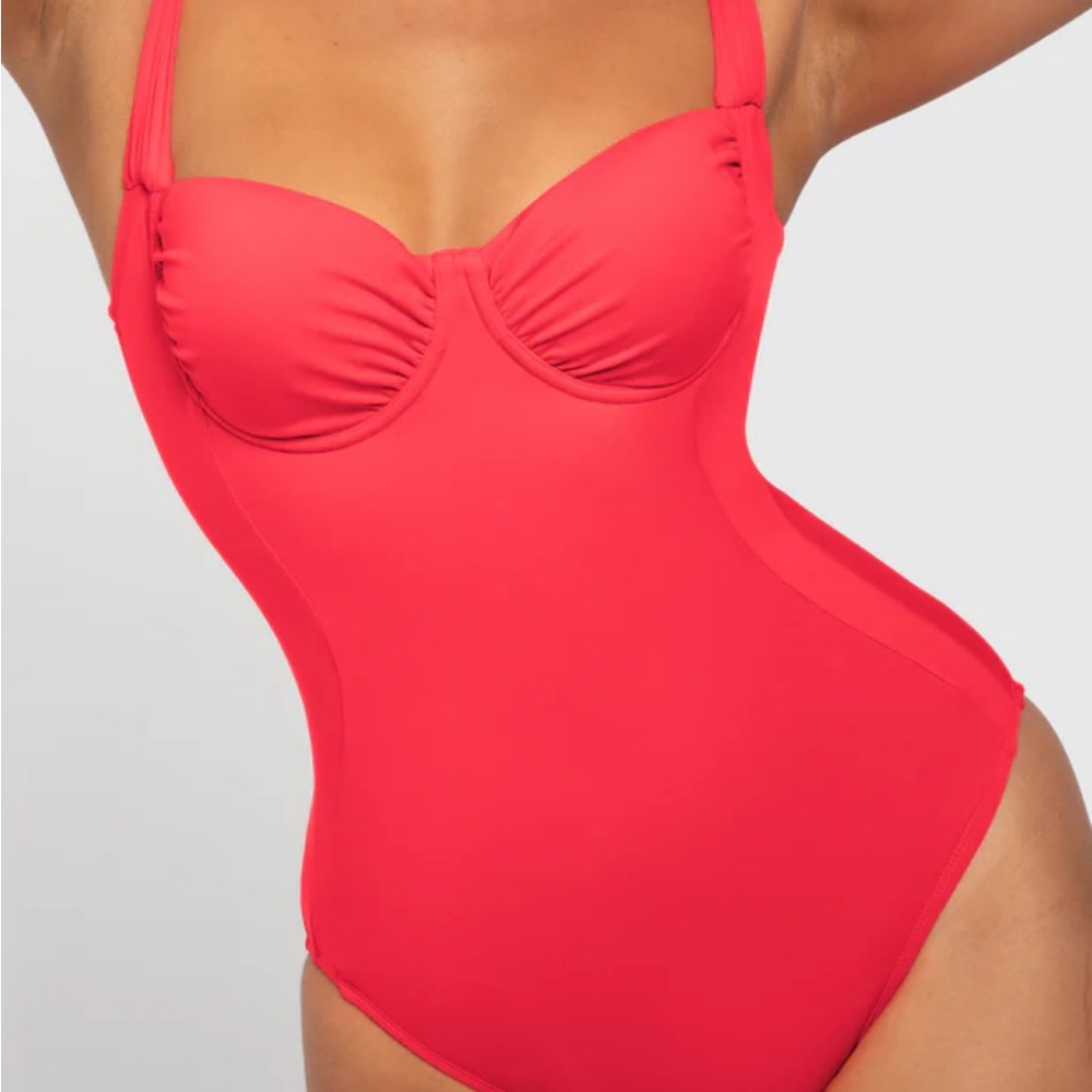 Chic Coral Women's One Piece Swimsuit